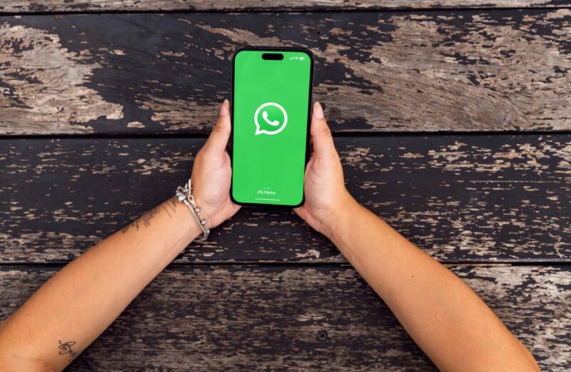 Nova versão do WhatsApp permite limitar votos em enquetes