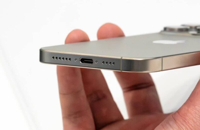 Mais testes: USB-C não aumentou potência de recarga dos iPhones 15