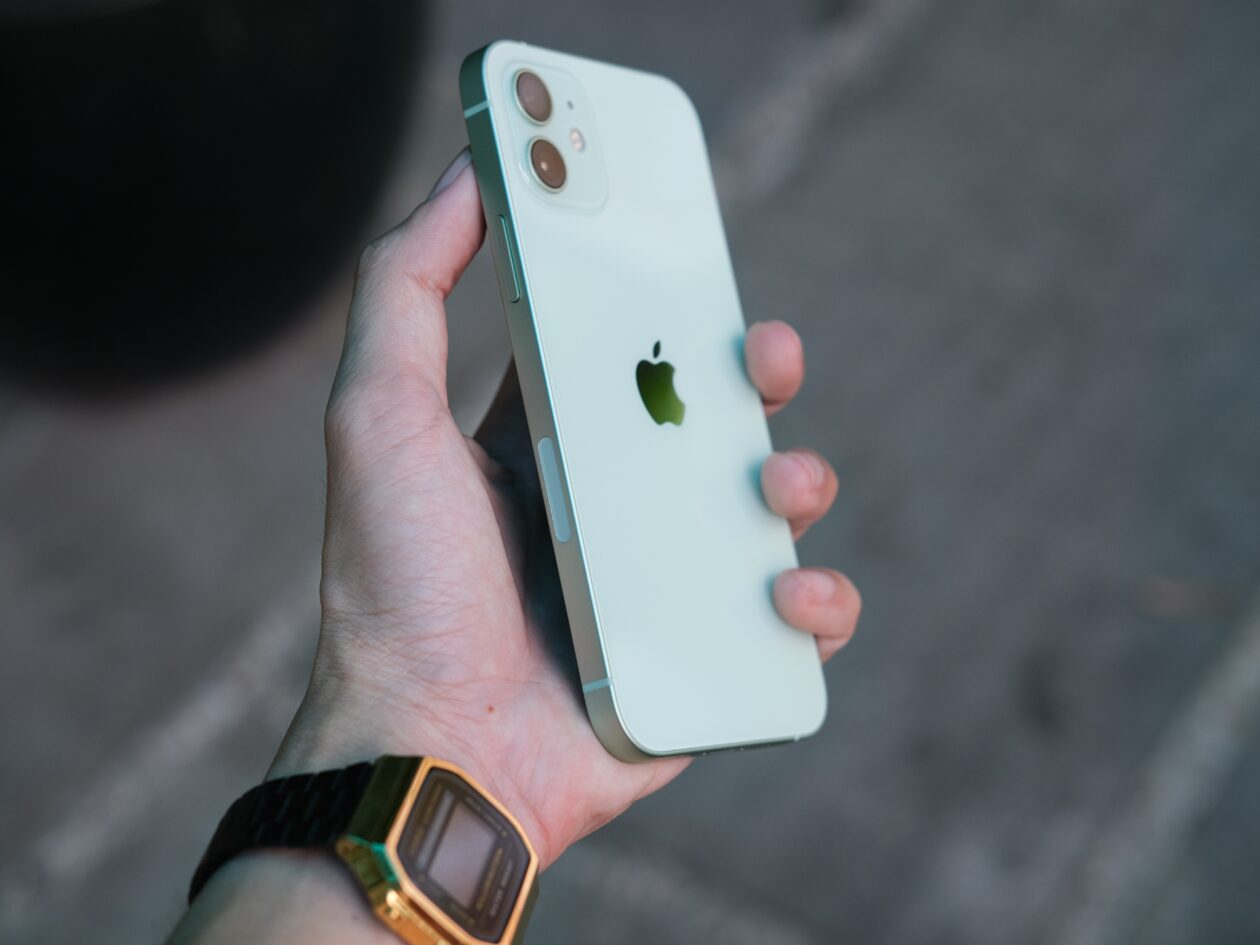 iPhone 12 verde