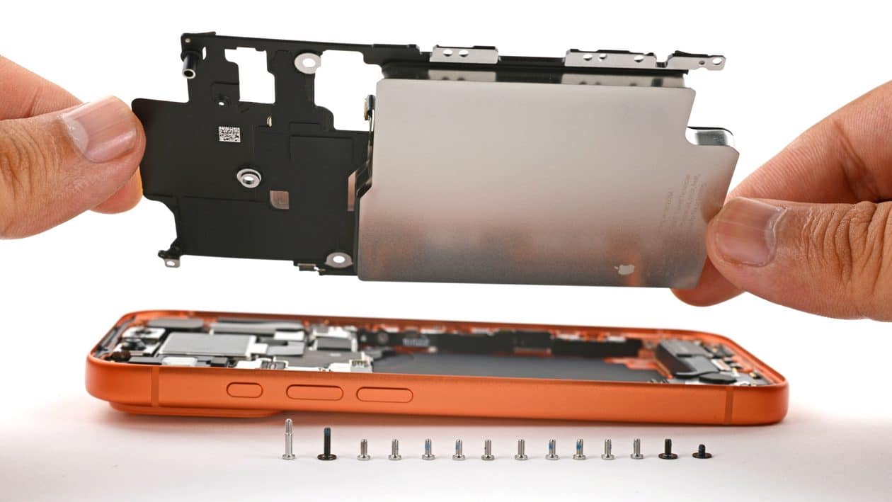 Teardown do iPhone 17 Pro