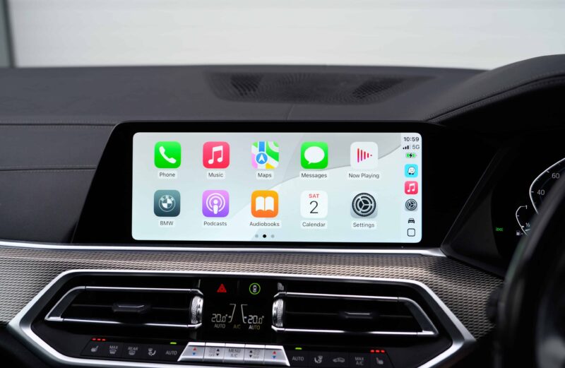 O que fazer se a tela do CarPlay estiver com efeito pixelado